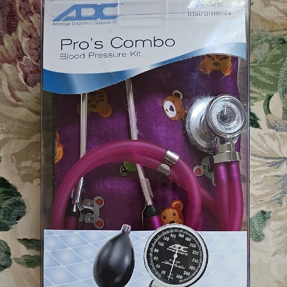 ADC Pro's Combo Blood Pressure Kit - Purple - Picture 1 of 4